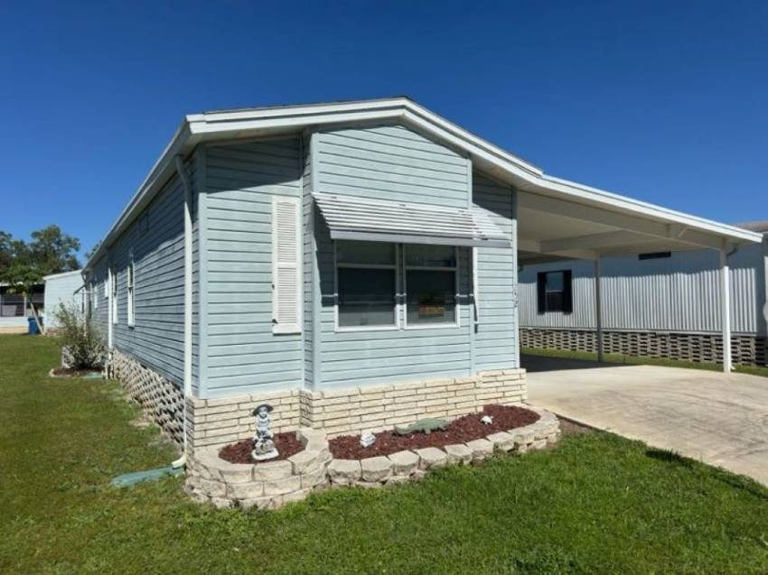 252 Dixie Circle a Haines City, FL Mobile or Manufactured Home for Sale